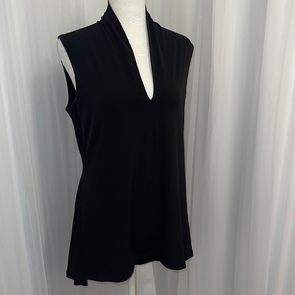 PHILOSOPHY Republic Black Sleeveless Blouse. Size Medium